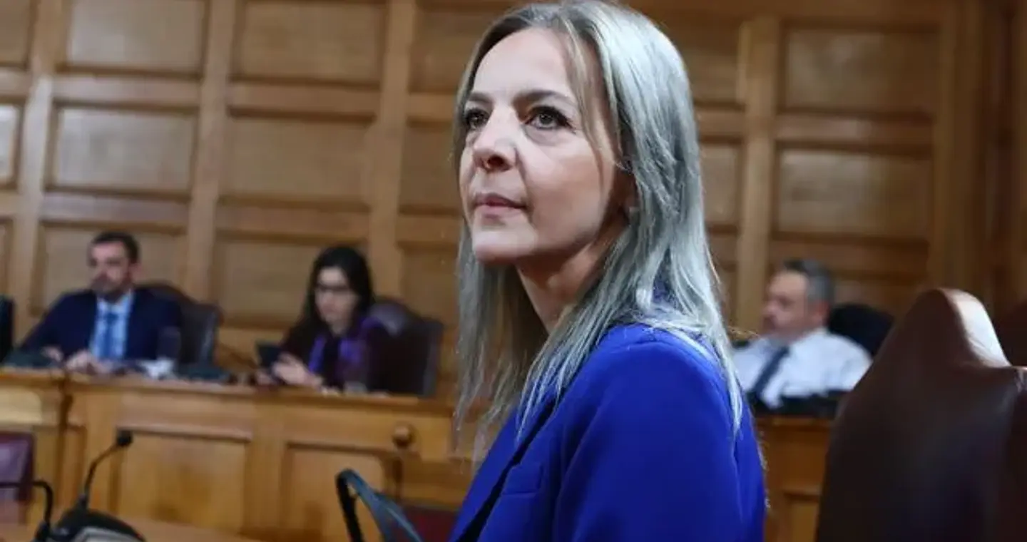 Εξεταστική ΟΠΕΚΕΠΕ: Κοροϊδία σε εθνικό δίκτυο με “Φραπέ”, Ferrari και λαχεία