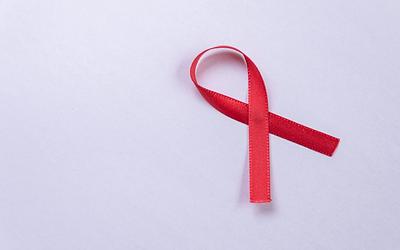 HIV: Οι διάσημοι που έσπασαν τη σιωπή και άλλαξαν την ιστορία