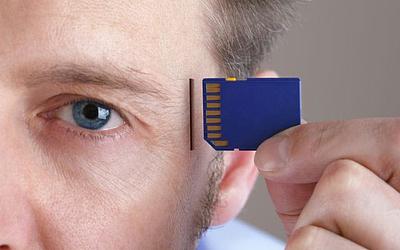 Πώς ο εγκέφαλος θυμάται; Νέα στοιχεία για τη μακροπρόθεσμη μνήμη!