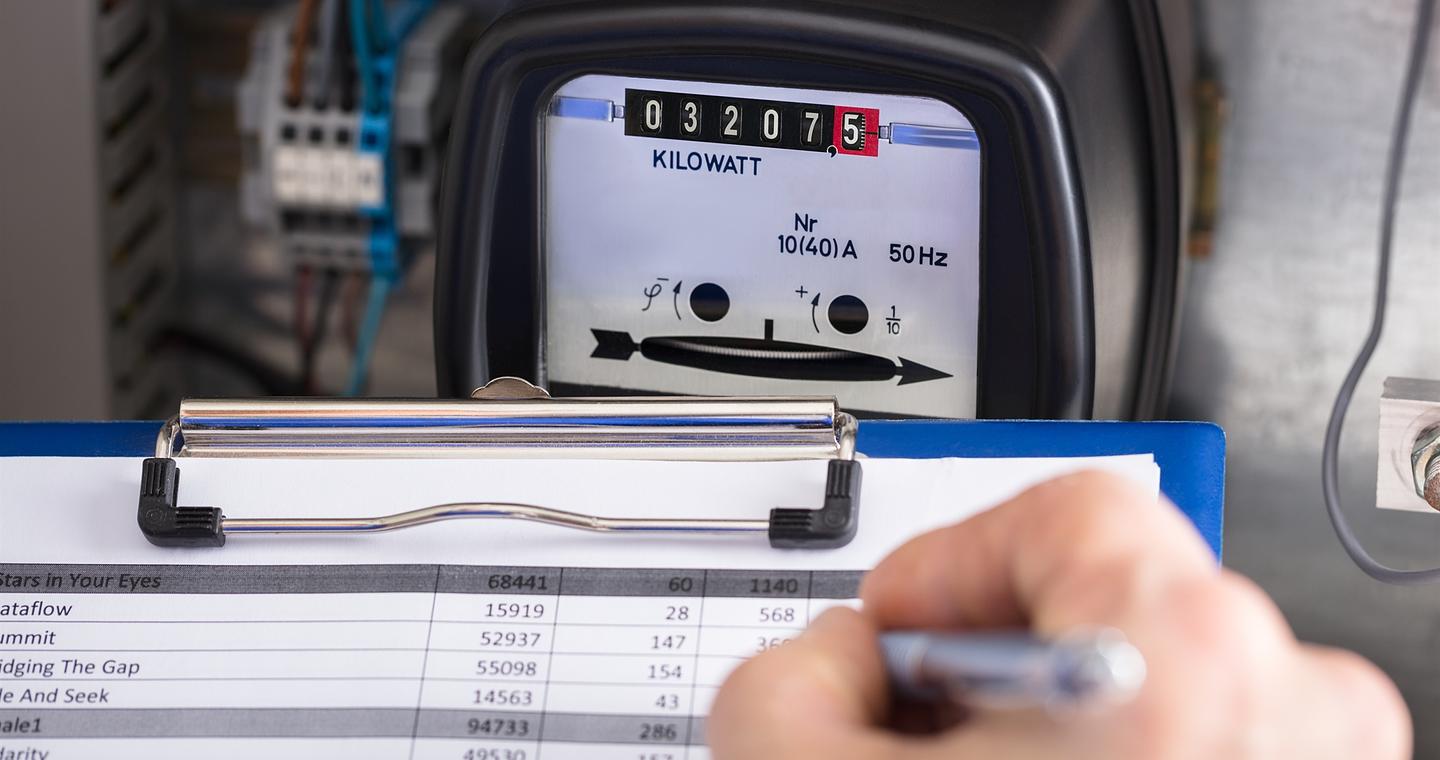 Ρεύμα: Στα επίπεδα του Νοεμβρίου οι χρεώσεις στα πράσινα τιμολόγια τον Δεκέμβριο