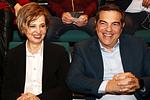 Ο Τσίπρας παρουσιάζει βιβλίο, Μητσοτάκης στην Οξφόρδη, θερμή υποδοχή Αρχιεπισκόπου