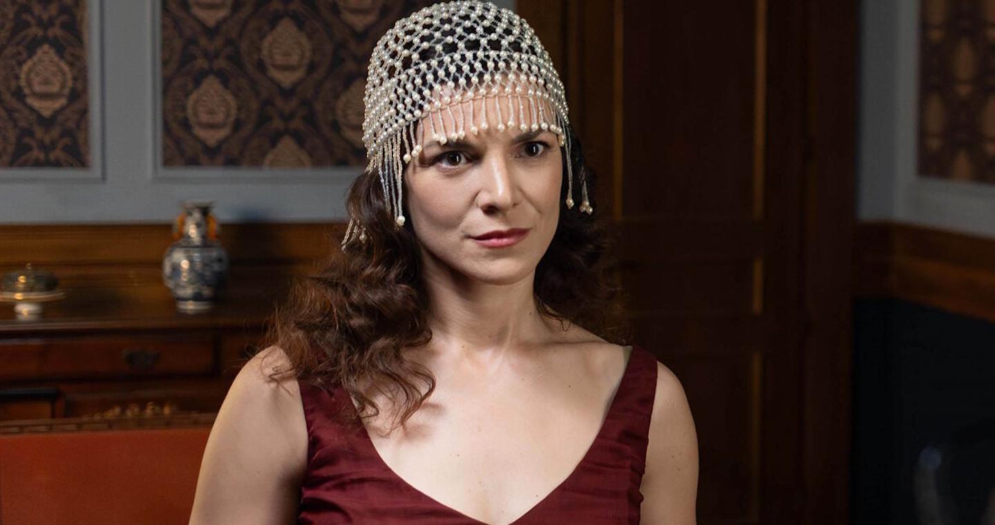 Grand Hotel - spoiler: Δύσκολες ώρες για τη Θεώνη, ο Χαραλάμπης στη φυλακή