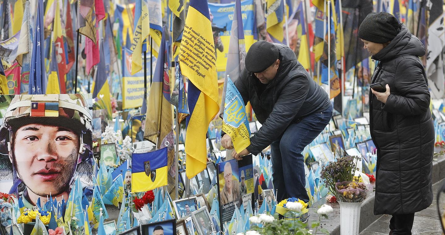 Μετ’ εμποδίων η ευρωπαϊκή βοήθεια στην Ουκρανία