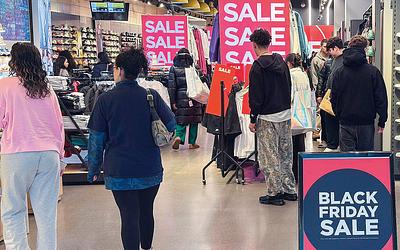 Black Friday τέλος; Οι Αμερικανοί αλλάζουν συνήθειες στα ψώνια!