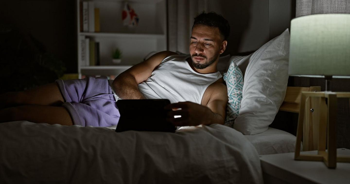 Οι άνθρωποι που πηγαίνουν για ύπνο αργά έχουν ορισμένα κοινά χαρακτηριστικά