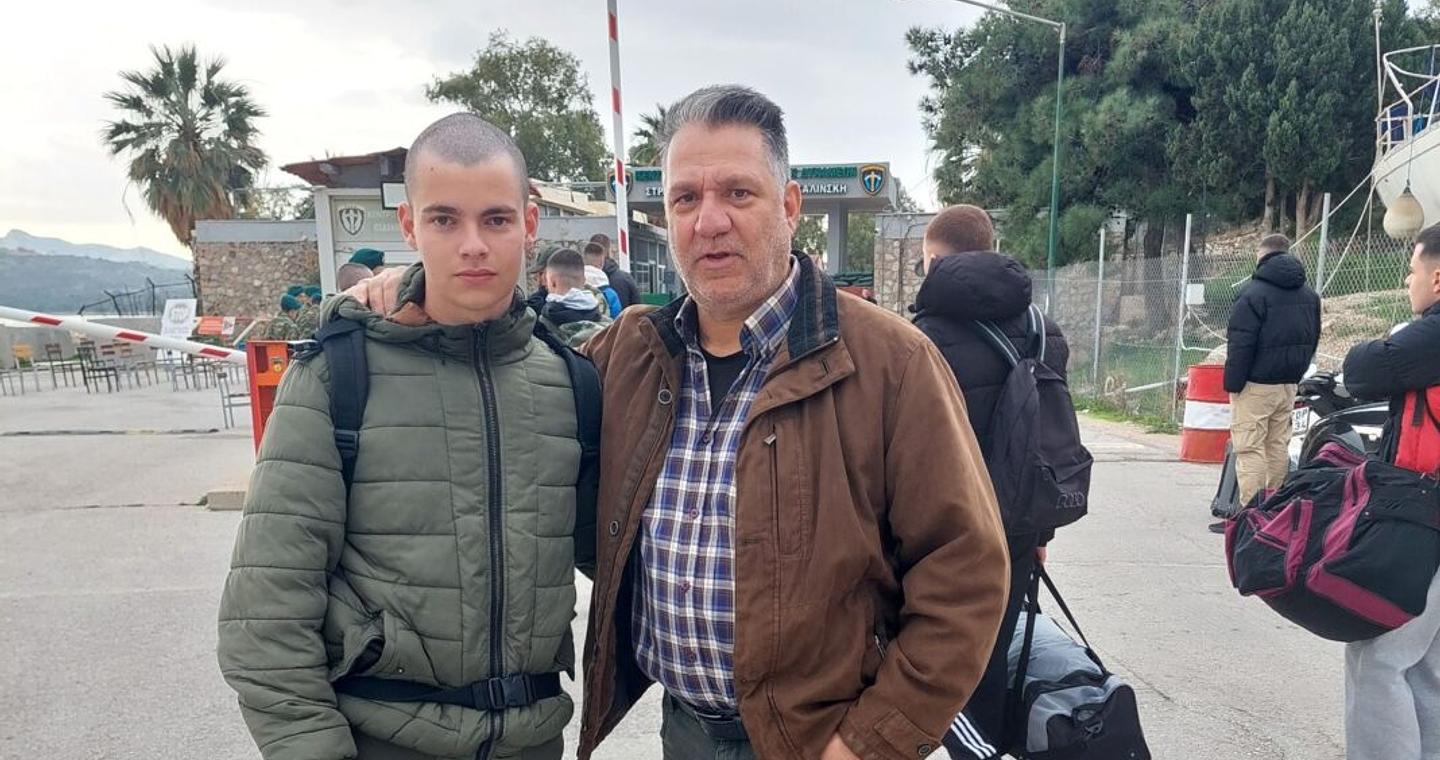 Πατέρας 19χρονου Ραφαήλ: «Nα γίνει γρήγορα καλά», εύχεται στον 39χρονο που δίνει μάχη για τη ζωή του