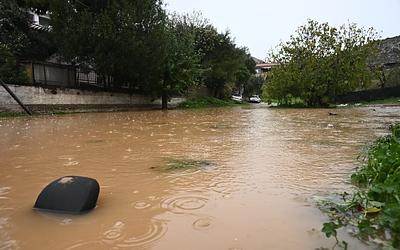 Κακοκαιρία Byron: Πλημμύρες, εγκλωβισμοί και κόκκινος συναγερμός σε όλη την Ελλάδα!