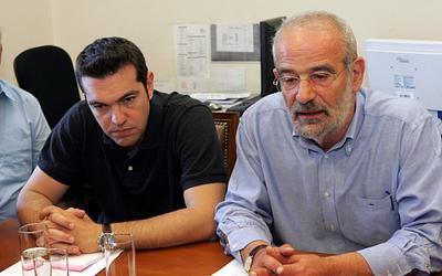 Αλαβάνος «καρφώνει» Τσίπρα: «Να γονατίσει και να ζητήσει συγγνώμη!»