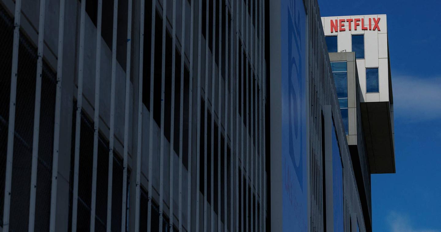 Συμφωνία Netflix για την εξαγορά της Warner Bros – Θα φέρει «σεισμό» στο Χόλιγουντ