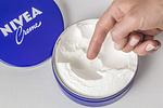 Nivea: Όλη η αλήθεια για τη χρήση της στο πρόσωπο και τις ρυτίδες!