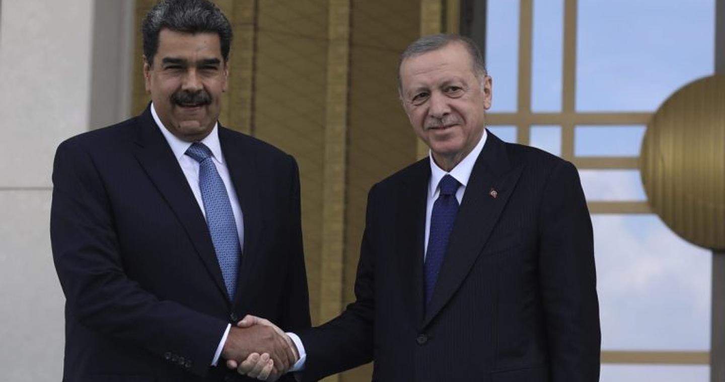 Ερντογάν σε Μαδούρο: Είναι σημαντικό να παραμείνουν ανοιχτά τα κανάλια διαλόγου ΗΠΑ και Βενεζουέλας