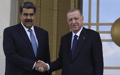 Ερντογάν σε Μαδούρο: Ανοιχτοί οι δίαυλοι επικοινωνίας με τις ΗΠΑ!