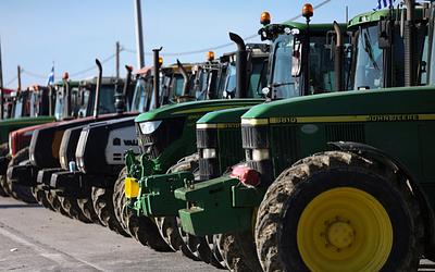 Αγρότες: Κλιμακώνουν τις κινητοποιήσεις σε όλη την Ελλάδα – Μπλόκα παντού!