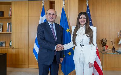 Ελλάδα-ΗΠΑ: Ενίσχυση σχέσεων και νέες συμφωνίες στην ενέργεια στο επίκεντρο