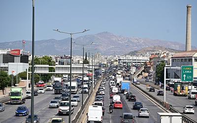 Κακοκαιρία Byron: Χάος στους δρόμους της Αττικής – Πού υπάρχει κίνηση