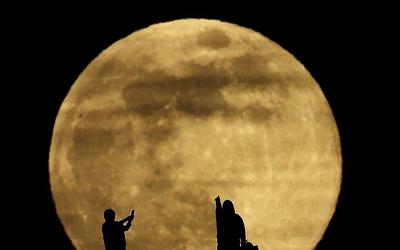 Το «ψυχρό φεγγάρι» λάμπει: Η υπερ-πανσέληνος του Δεκεμβρίου καθηλώνει!