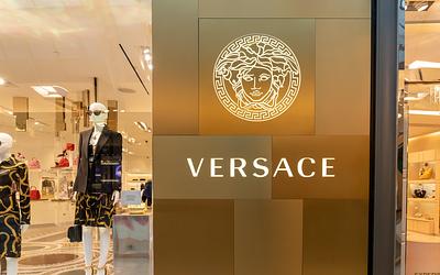Versace: Αποχώρηση-έκπληξη του καλλιτεχνικού διευθυντή, Ντάριο Βιτάλε!
