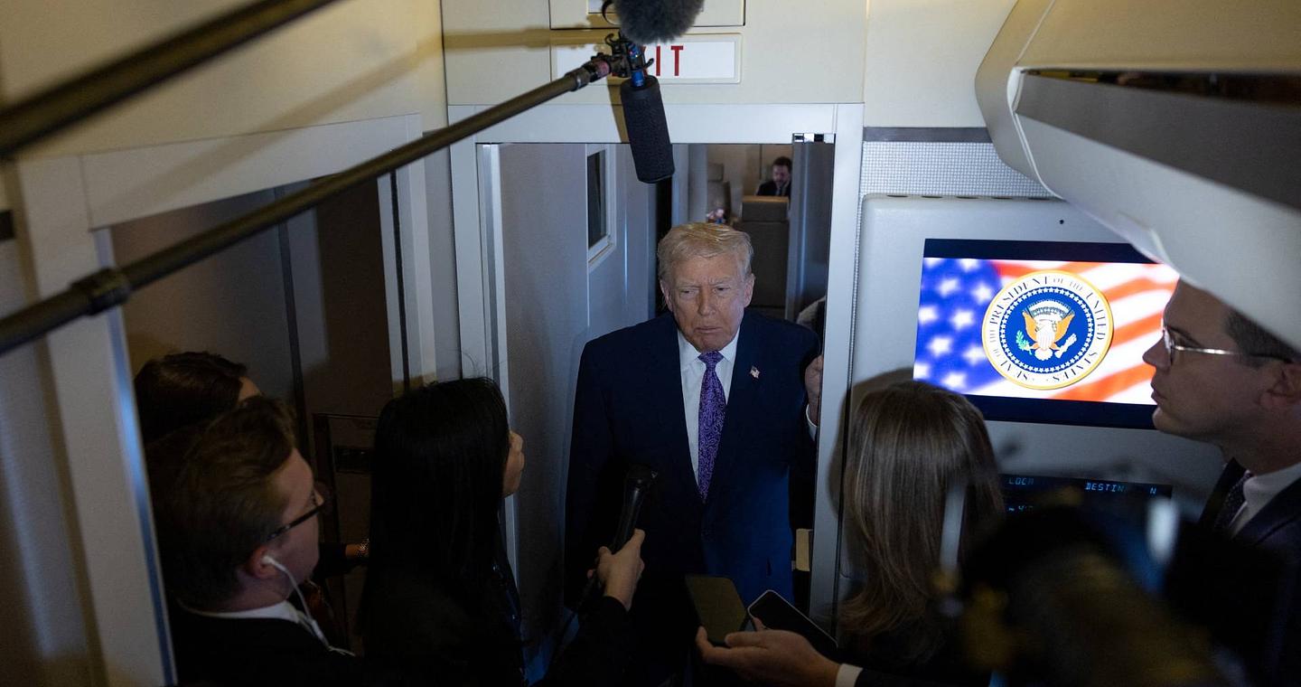 Τραμπ: «Θα εξετάσουμε» τις πληροφορίες για διπλό φονικό πλήγμα στην Καραϊβική