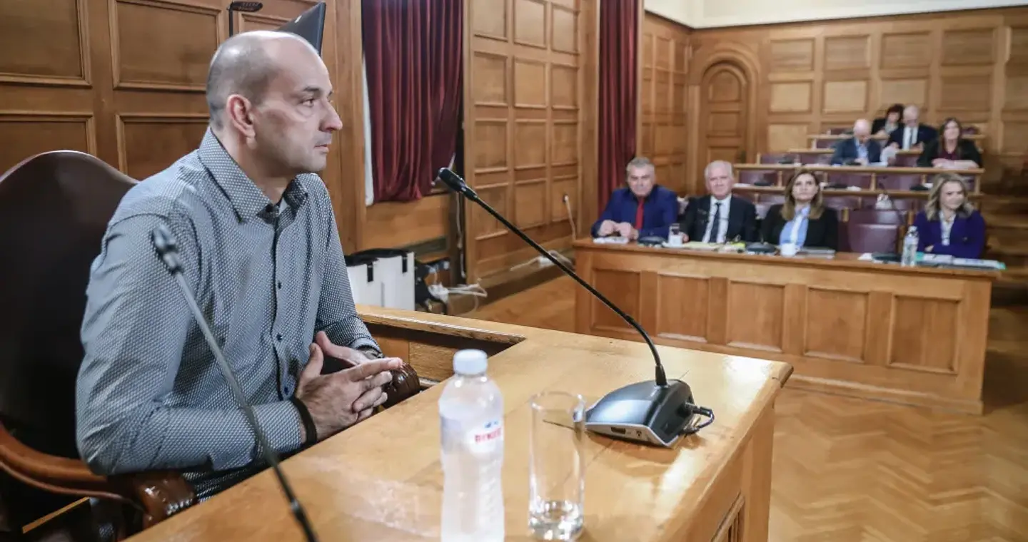 Επίθεση ΣΥΡΙΖΑ μετά την κατάθεση του «ferrari» στην εξεταστική του ΟΠΕΚΕΠΕ