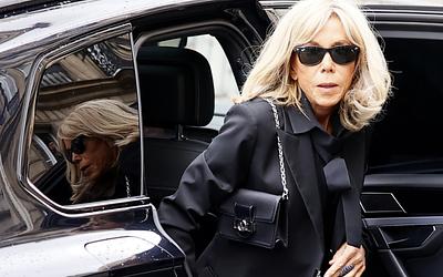 Μπριζίτ Μακρόν: Αντιδράσεις για δήλωση περί "βρωμιάρικων σκυλών" σε διαδηλώτριες