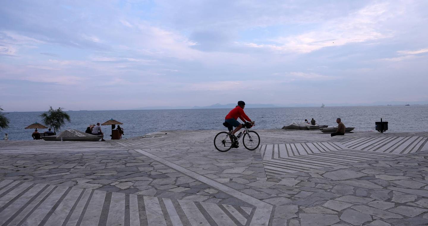 Καιρός: Γενικά αίθριος με λίγες νεφώσεις – Πού θα βρέξει