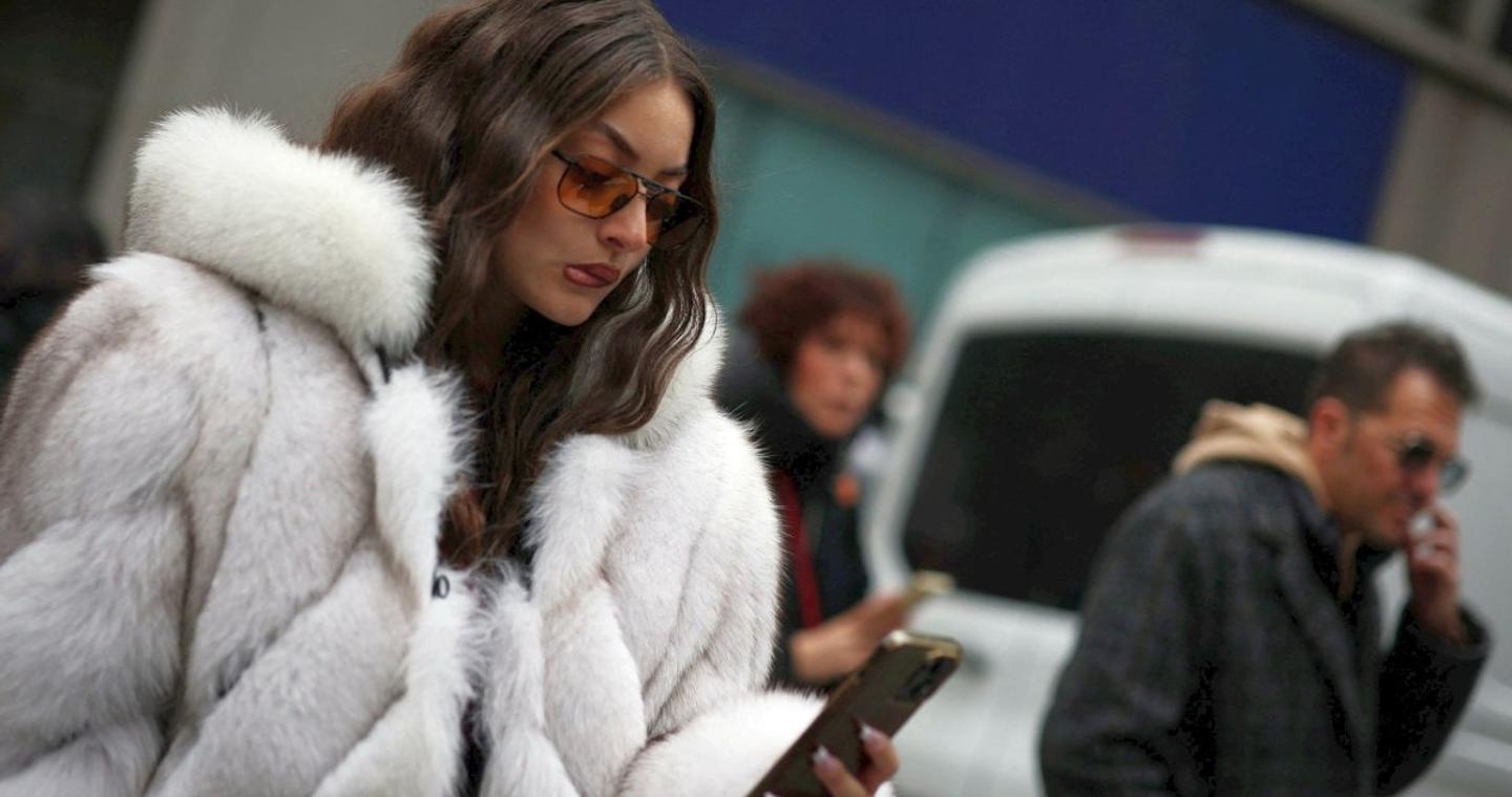 Η βιομηχανία της μόδας γυρίζει την πλάτη στην αληθινή γούνα