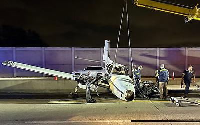 Φλόριντα: Αεροπλάνο έπεσε σε αυτοκίνητο στην Ι-95 – Σώθηκαν από θαύμα!