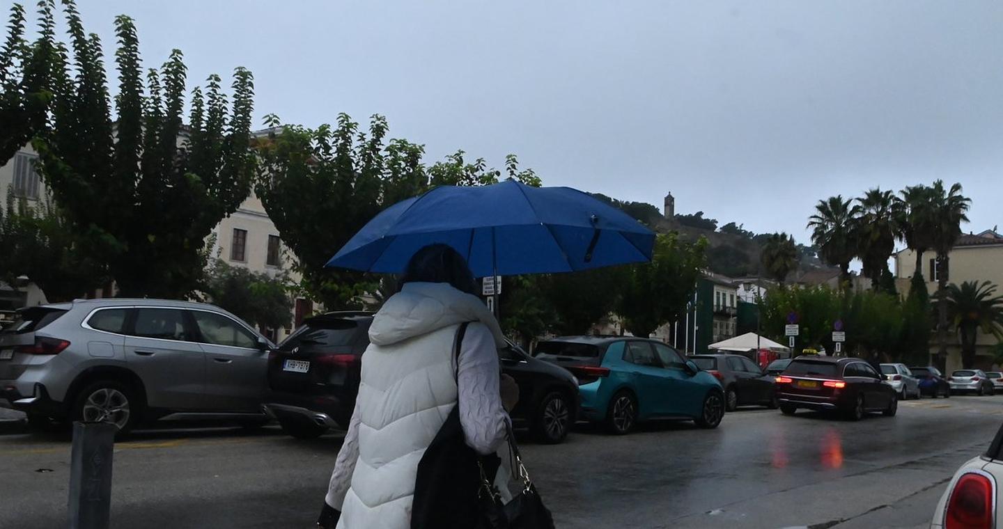 Καιρός: Κρύο, συννεφιά και βροχές σε διάφορες περιοχές, δείτε σε ποιες