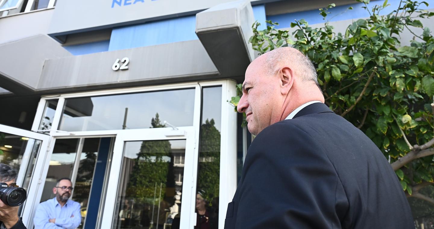 Υψηλοί τόνοι στην ενημέρωση Τσιάρα σε βουλευτές της Ν.Δ. για τους αγρότες