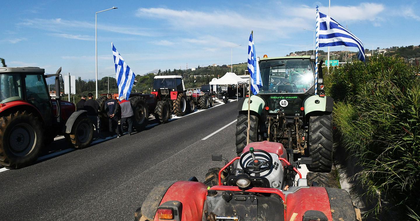 Οι αγρότες στα άκρα και οι βουλευτές στα χαρακώματα