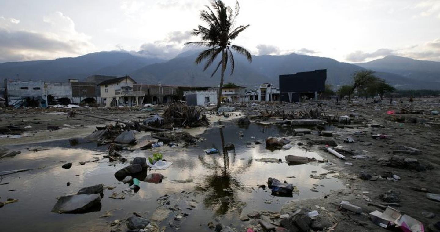 Iνδονησία: Toυλάχιστον 950 νεκροί, 5.000 τραυματίες και 274 αγνοούμενοι από πλημμύρες και κατολισθήσεις