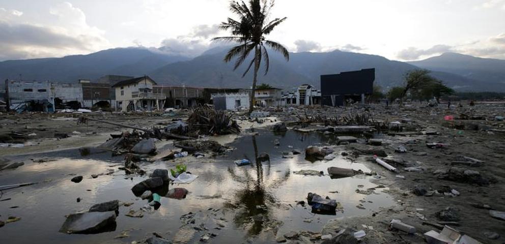 Ινδονησία: Αύξηση νεκρών στις πλημμύρες – πάνω από 950 οι νεκροί