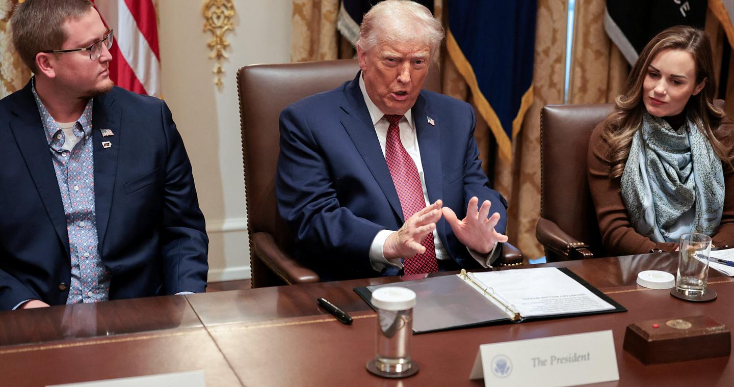 Τραμπ για το πρόστιμο της Ε.Ε. στο X: «Βρώμικη κίνηση, η Ευρώπη οδεύει προς λάθος κατεύθυνση»