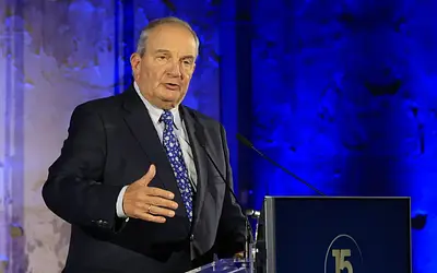 Καραμανλής: Βολές για υποκλοπές και θεσμούς – Τι σηματοδοτεί η παρέμβαση;