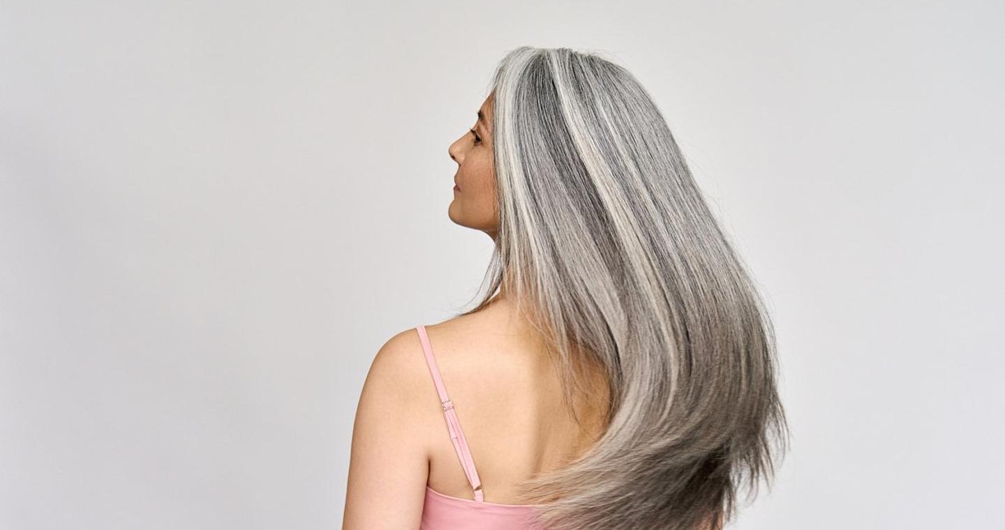 Υποψήφια για δουλειά σταμάτησε να βάφει τα μαλλιά της και αντιμετωπίστηκε διαφορετικά από υπεύθυνους προσλήψεων