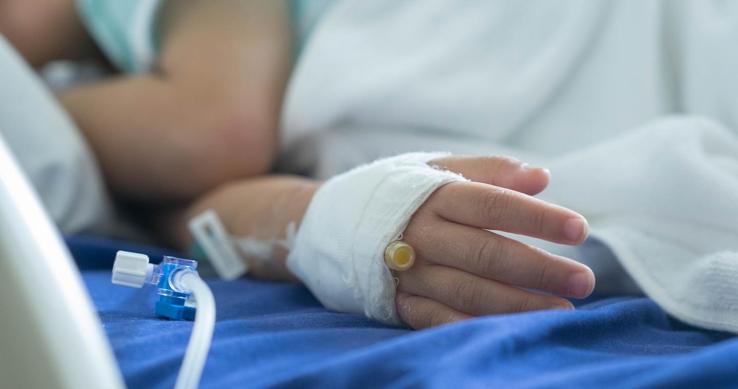 «Γονίδιο καρκίνου»: Μεταξύ 5-10 ετών το παιδί που πέθανε στην Ελλάδα – «Αρρωστο και το αδελφάκι του»