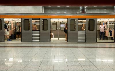 Σύλληψη 30χρονου για κλοπή κινητού και βία κατά αστυνομικών στην Αθήνα