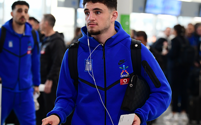 Συγκίνηση στην Πράγα: Το τελευταίο αντίο του Ζαφείρη και η επιστροφή στη Θεσσαλονίκη