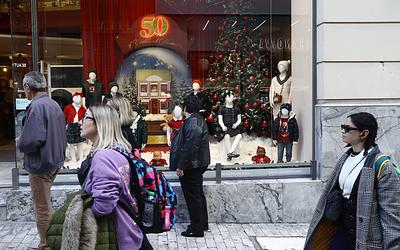 Εορταστικό ωράριο: Ανοιχτά μαγαζιά και Κυριακές – Τι αλλάζει στην αγορά