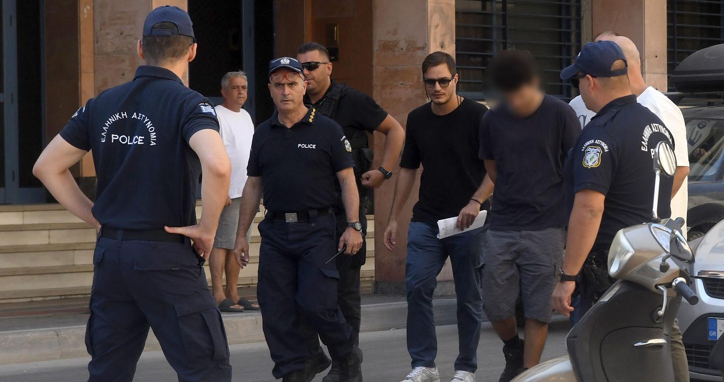 Πάτρα: Προφυλακιστέοι ο 19χρονος και ο 27χρονος για τη φωτιά στα Συχαινά