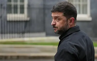 Ζελένσκι στο Βερολίνο: Αγωνία για τις ειρηνευτικές συνομιλίες και τον «Δούρειο Ίππο»