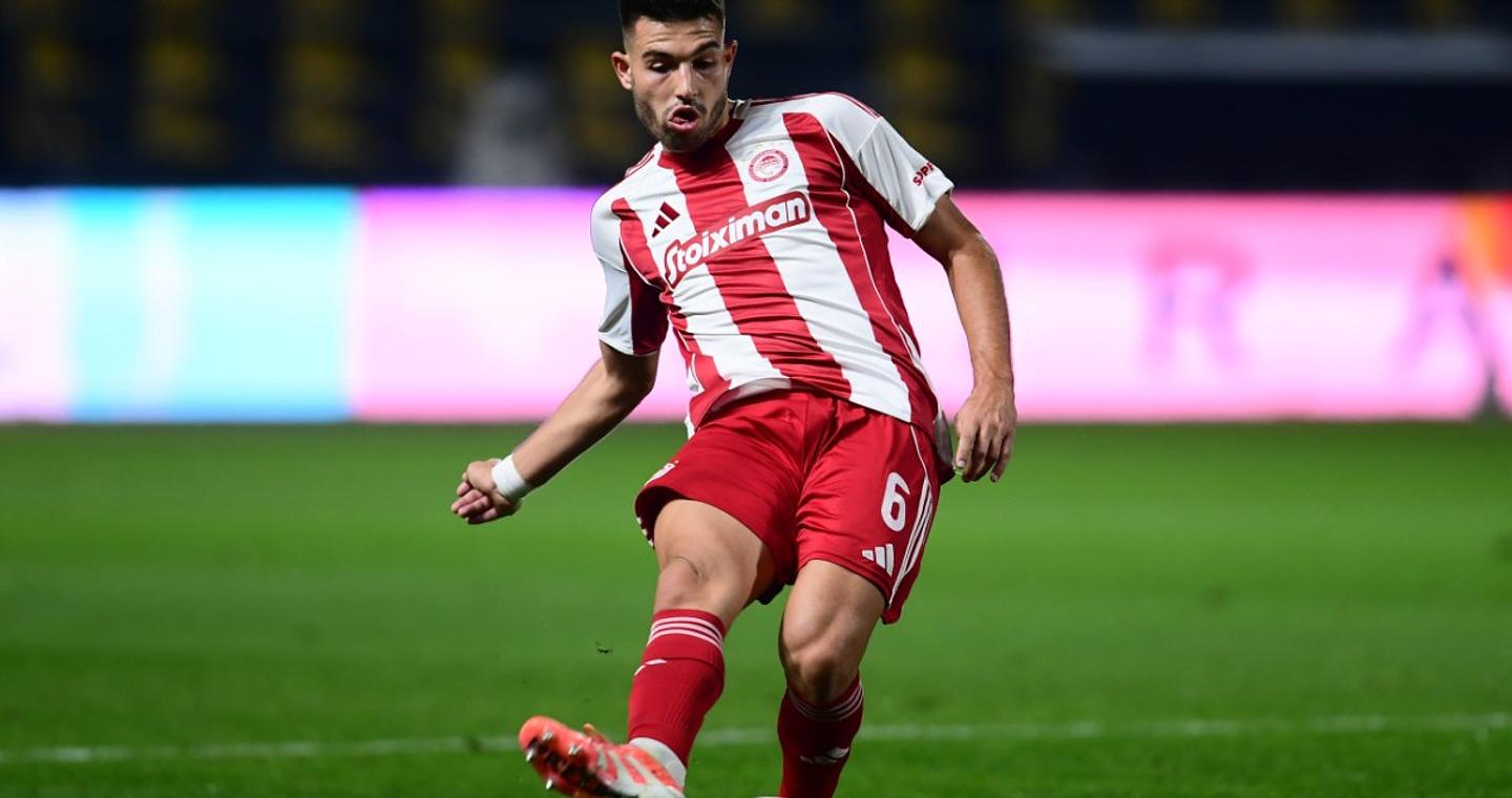 Καλογερόπουλος: «Ήταν κόκκινη το μαρκάρισμα στον Τσικίνιο – Έπρεπε να δοθεί πέναλτι για χέρι του Ράτσιτς»