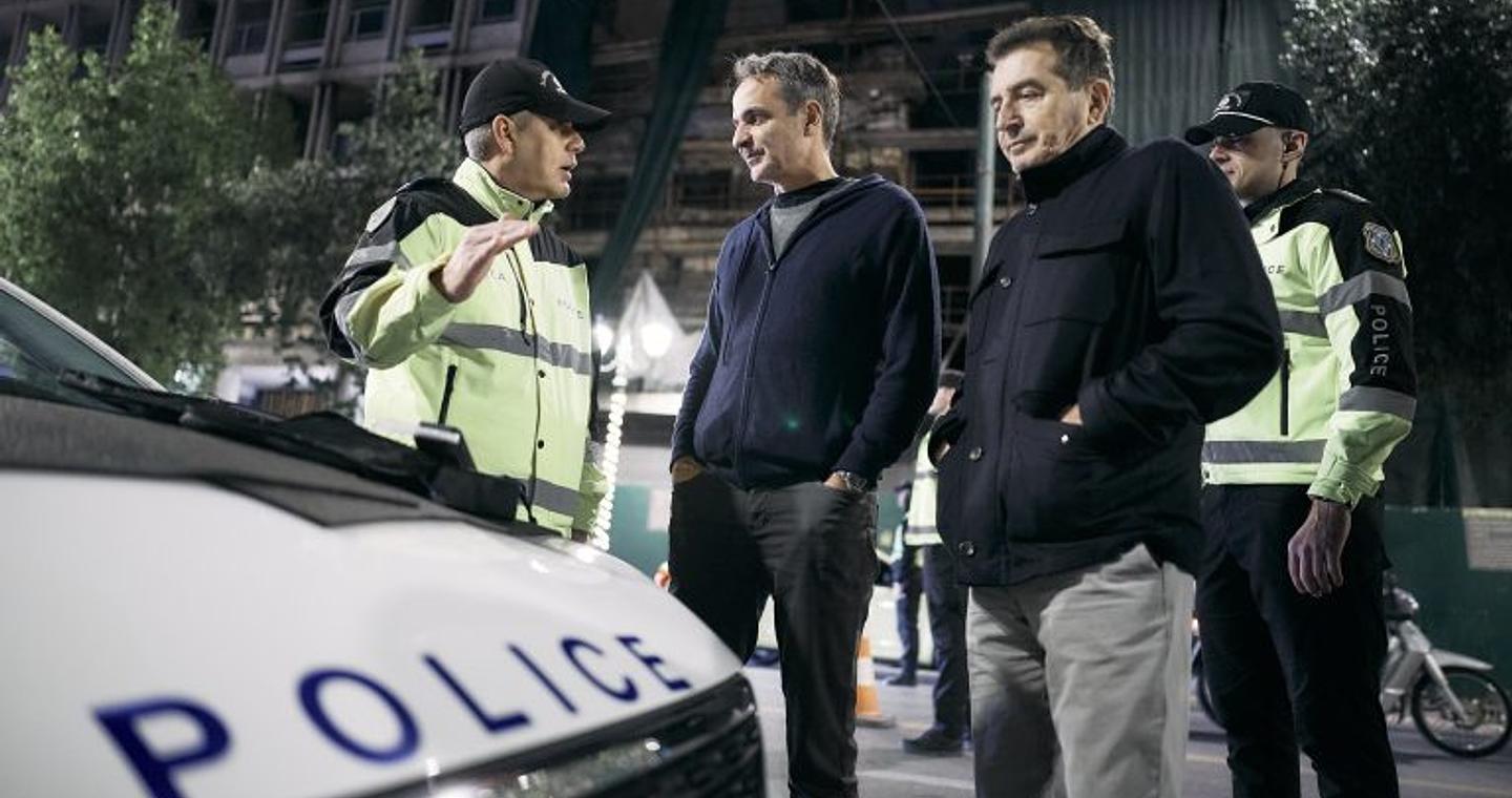 Κ. Μητσοτάκης: Επισκέφθηκε μπλόκο για αλκοτέστ μαζί με τον Μ. Χρυσοχοΐδη – «Εδώ στην κυριολεξία σώζουμε ζωές»