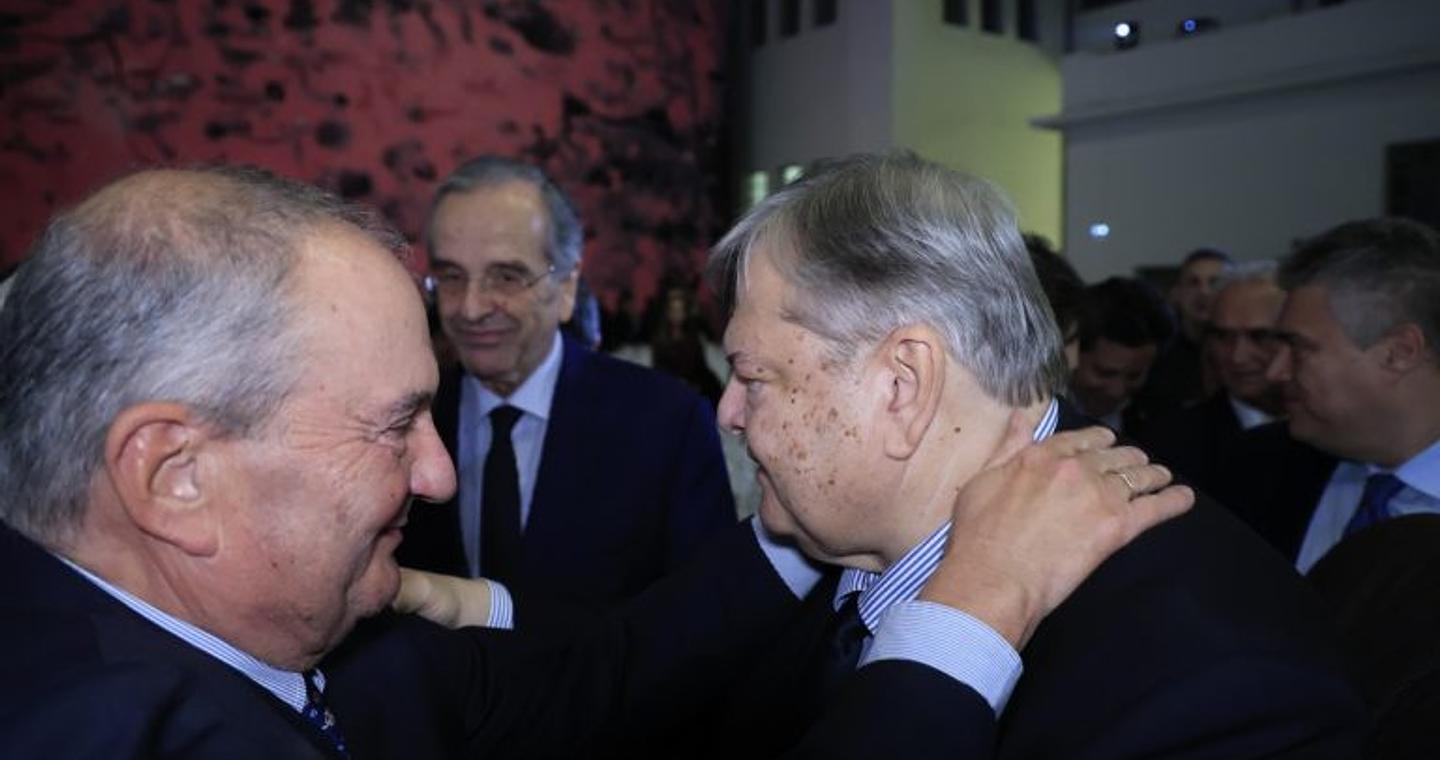 Κυρ. Μητσοτάκης: Φοβάται τους βουλευτές του, κατατάσσει πια ανοιχτά Καραμανλή, Σαμαρά, Βενιζέλο στους πολιτικούς του αντιπάλους