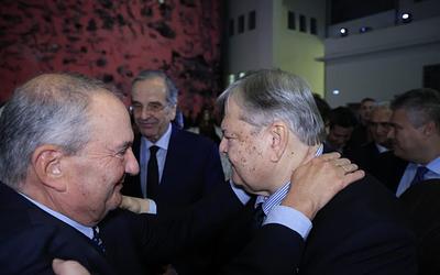 Μαξίμου σε βουλευτές: Διαγραφή αν δεν ψηφίσετε το νομοσχέδιο για ΟΠΕΚΕΠΕ!