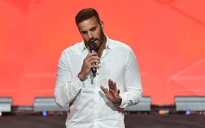 Νίκος Παππάς: «Είχα λάθος αντίδραση», λέει για τον ξυλοδαρμό