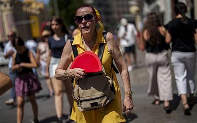 Ισπανία: Δημιουργούνται «κλιματικά καταφύγια» για την προστασία από τον καύσωνα