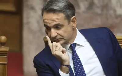 Ο Μητσοτάκης σε δύσκολη θέση: Αποκαλύψεις και εσωτερικές συγκρούσεις στη ΝΔ