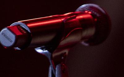 Σάλος στην showbiz: 21χρονος τραγουδιστής καταγγέλλει γνωστό καλλιτέχνη για ανήθικες πράξεις!