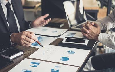 Ευρωπαϊκό παράδοξο: Αυξάνεται η απασχόληση, αλλά όχι η παραγωγικότητα;